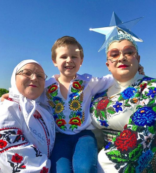 Верка Сердючка сняла с головы звезду и осталась почти лысой на сцене &quot;Евровидения-2017&quot;