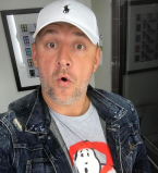 Потап пошутил над закрытием социальных сетей ВКонтакте и Одноклассниках