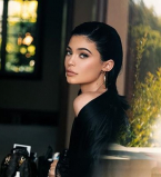 Изысканный соблазн: Кайли Дженнер снялась в новой фотосессии