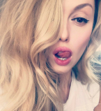 Оля Полякова восхищает натуральной красотой