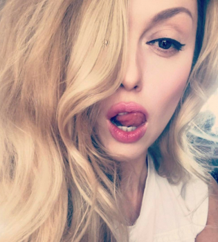 Оля Полякова восхищает натуральной красотой