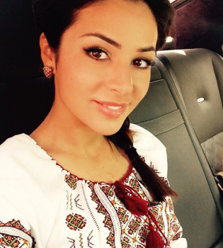 Злата Огневич рассказала о своей вышиванке за тысячу евро