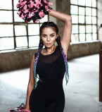 Настя Каменских занимается спортом с Катей Осадчей