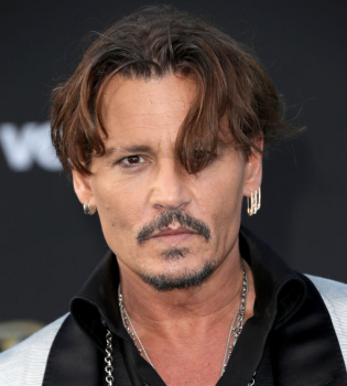 Красавцы-мужчины: Джонни Депп и Орландо Блум блистают на премьере новой части &quot;Пиратов Карибского моря&quot;