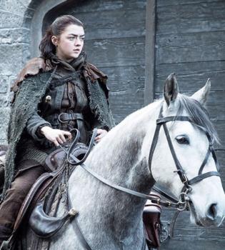 Эмилия Кларк, Мэйси Уильямс, Кит Харингтон: сеть взорвали кадры нового сезона &quot;Игры престолов&quot;