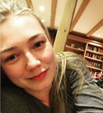 Оксана Акиньшина поделилась первым фото с новорожденной дочерью