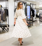 Унижение красотой: Ксения Собчак позирует с Ириной Шейк в Каннах