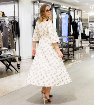 Унижение красотой: Ксения Собчак позирует с Ириной Шейк в Каннах