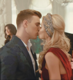 Oleynik зажигает с красоткой-актрисой Катей Кузнецовой