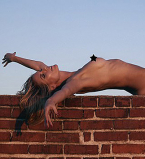 Долой одежду: Хайди Клум снялась в фотосессии полностью голой