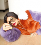 Обнаженная и в мехах: Кайли Дженнер поделилась соблазнительными фото