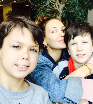 Екатерина Климова с детьми