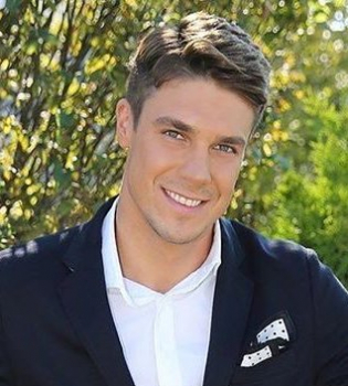 Холостяк Дмитрий Черкасов опубликовал первое селфи с главной женщиной в его жизни