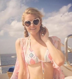 Привет с Ибицы: Пэрис Хилтон показала идеальную фигуру в бикини