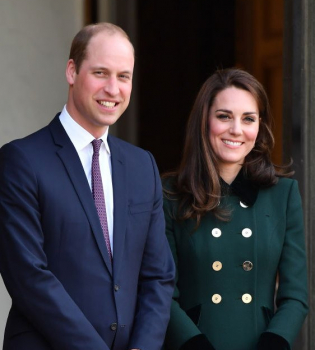 Просто и искренне: в сети появился новый семейный снимок Кейт Мидлтон и принца Уильяма с детьми