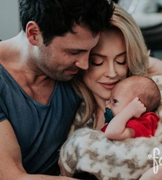 Максим Чмерковский с женой и сыном