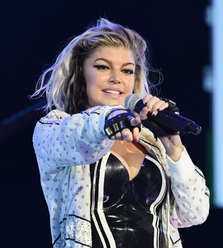 Официально: Ферги уходит из группы &quot;The Black Eyed Peas&quot;