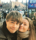 Александр Рыбак и его девушка