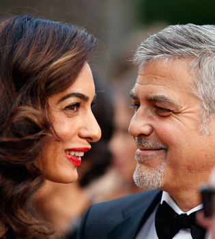 Амаль Клуни родила двойню