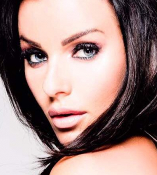 Юля Волкова показала свой новый имидж