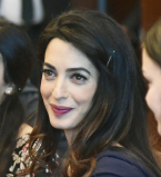 Родители Амаль Клуни прокомментировали рождение внуков