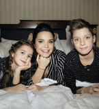 Лилия Подкопаева снялась в фотосессии с сыном и дочерью