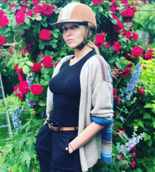 Хозяюшка Оля Полякова похвасталась своим урожаем