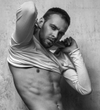 Макс Барских снялся в нижнем белье