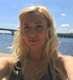 Тоня Матвиенко отметила девичник в пышной белой пачке