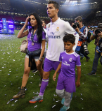 Криштиану Роналду стал отцом близнецов