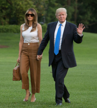 Мелания Трамп с сыном Барроном наконец переехали в Белый дом