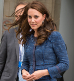 В сети обсуждают чересчур короткую юбку Кейт Миддлтон