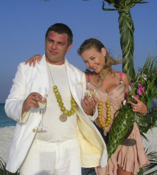 Тина Кароль и Евгений Огир на Мальдивах в 2008 году