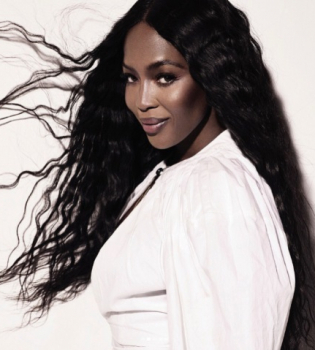 Йога - это сексуально: Наоми Кэмпбелл взорвала сеть домашним видео