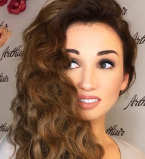 Анфиса Чехова нарастила длинные волосы до пояса