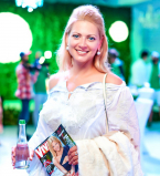 Татьяна Литвинова показала стройные ноги в мини-платье на эковечеринке Viva!