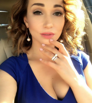 Анфиса Чехова фигура