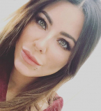 На зависть всем: Ани Лорак показала идеальный пресс во время тренировки