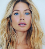 Мама двоих детей Даутцен Крус взорвала сеть сексуальным фото в бикини