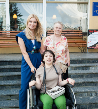 Лидия Таран отправилась в Ровно, чтобы осуществить мечту девочки Инны из семьи переселенцев