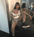 Королева китча: Рианна представила новую коллекцию обуви