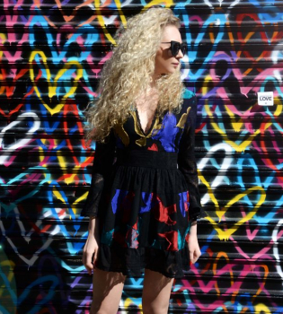 Анастасия Иванова снялась в уличной фотосессии на Манхэттене