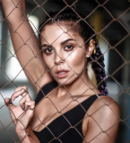 Настя Каменских снялась в спортивном купальнике