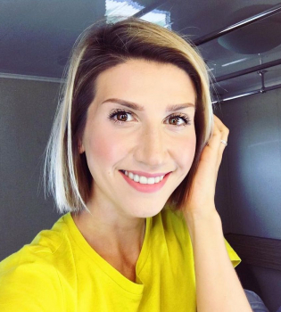 Анита Луценко поделилась фотографией дочки Мии