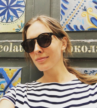 Катя Осадчая прогулялась с маленьким сыном по Львову