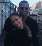 Настоящая семья: бойфренд Дженнифер Лопес играет с ее детьми