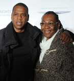 Джей-Зи спел о том, что его мать лесбиянка