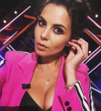 Первые фото Насти Каменских в качестве судьи проекта