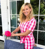 Словно сестры: Риз Уизерспун позирует с красавицей-дочерью