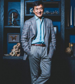 Джеки Чан снялся в стильной фотосессии